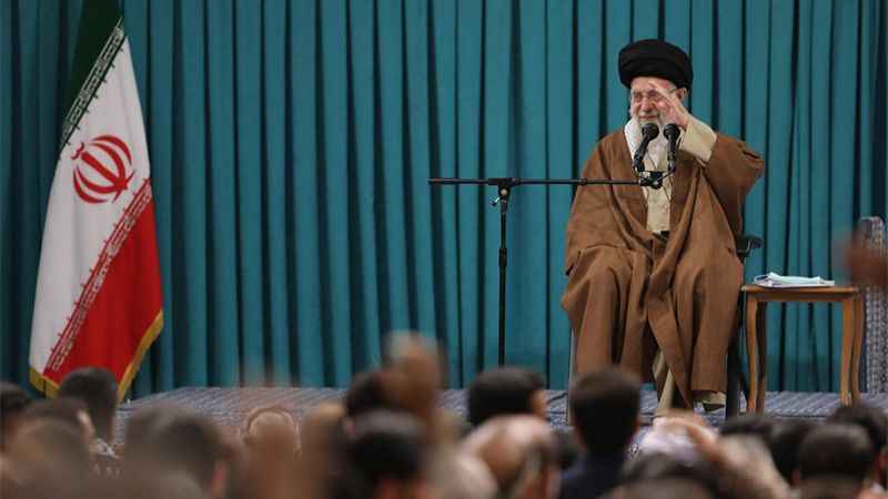 الإمام الخامنئي: كانوا يريدون القضاء على حزب الله في مشروع الشرق الأوسط الجديد ولكن قوة الحزب زادت 10 أضعاف