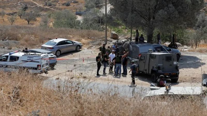 إعلام العدو: عملية إطلاق نار قرب الخليل بالضفة الغربية ومعلومات أولية عن سقوط إصابات