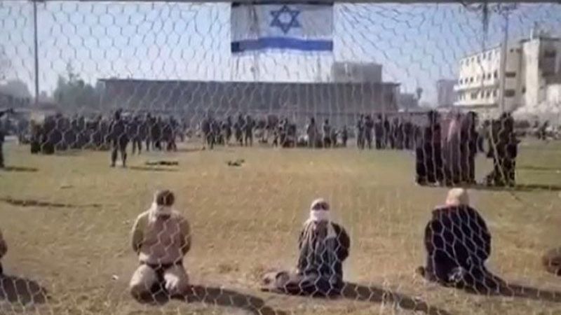 الاحتلال يحوّل ملعب كرة قدم في غزة إلى مركز اعتقال