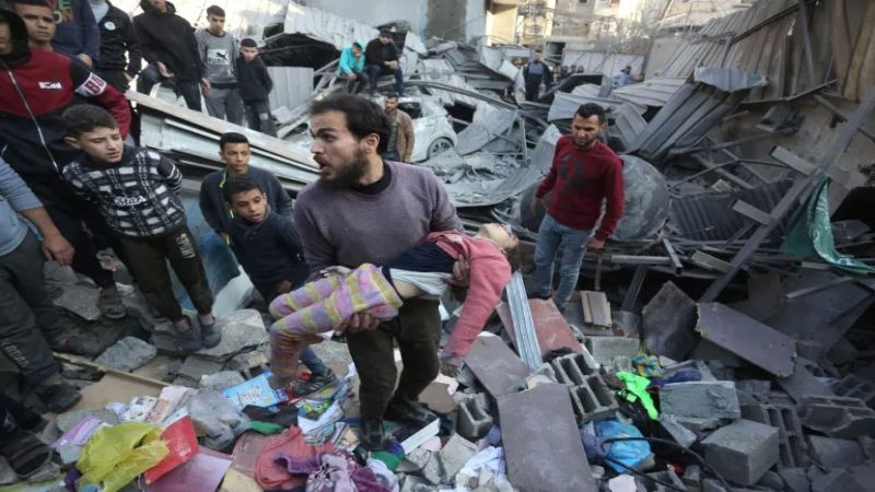 في اليوم 127 من العدوان على غزّة.. مزيد من الشهداء بغارات مكثفة على خان يونس ورفح
