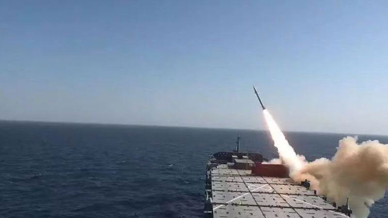 إيران تُعلن إطلاق صواريخ باليستية بعيدة المدى من بارجة "الشهيد مهدوي"