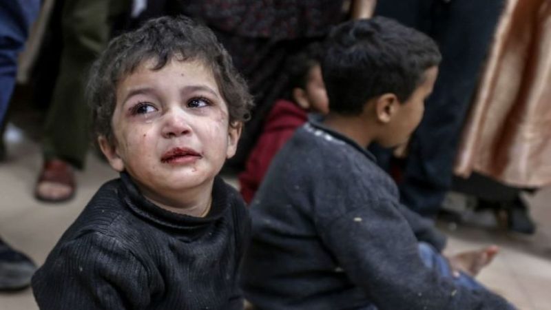 المكتب الإعلامي في غزة: 17 ألف طفل يعيشون في القطاع من دون والدَين