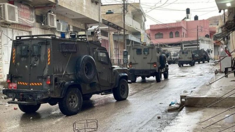 فلسطين: قوات خاصة من جيش الاحتلال تقتحم مخيمي عين السلطان وعقبة جبر في أريحا وتعزيزات عسكرية تقتحم المدينة