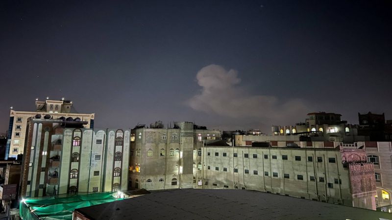 إصابات جراء قصف إسرائيلي استهدف مبنى سكنيًا في حي النصر غربي مدينة غزة 