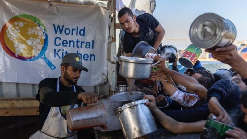 ما هي منظمة "المطبخ المركزي العالمي" التي استهدفتها قوات الاحتلال في غزّة؟