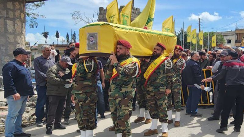 بموكب مهيب.. حزب الله يشيّع الشهيد عباس دعيبس في ميس الجبل&nbsp;