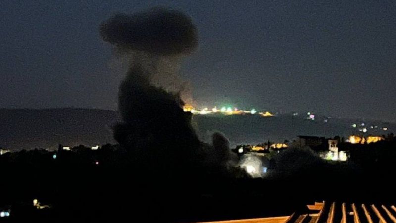 لبنان: الطيران الحربي الصهيوني يشنّ غارة جوية بالصواريخ استهدفت منزلًا في بلدة حانين