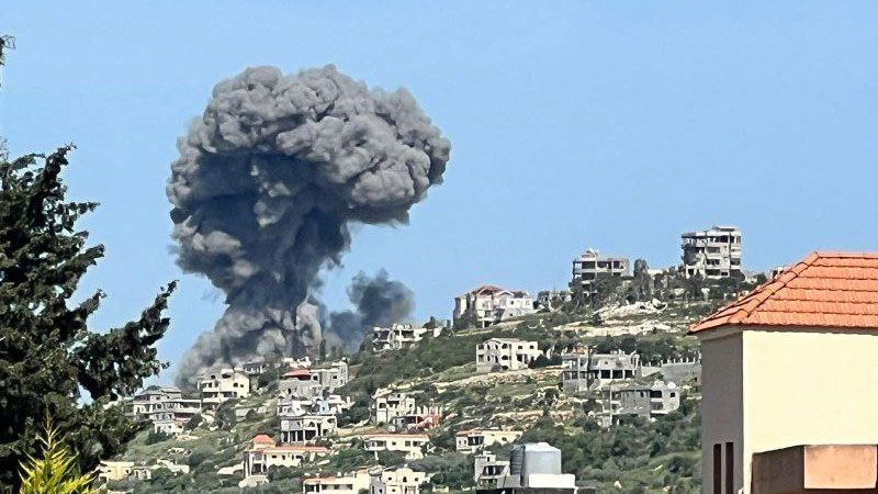لبنان: غارة جوية بالصواريخ استهدفت بلدة عيتا الشعب