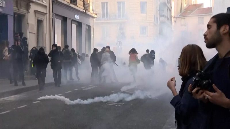 فرنسا: تدخل الشرطة في جامعة السوربون بباريس لإجلاء الناشطين المؤيدين للفلسطينيين