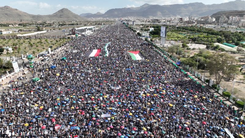 مسيرات مليونية في اليمن.. "وفاء يمن الأنصار لغزة الأحرار"