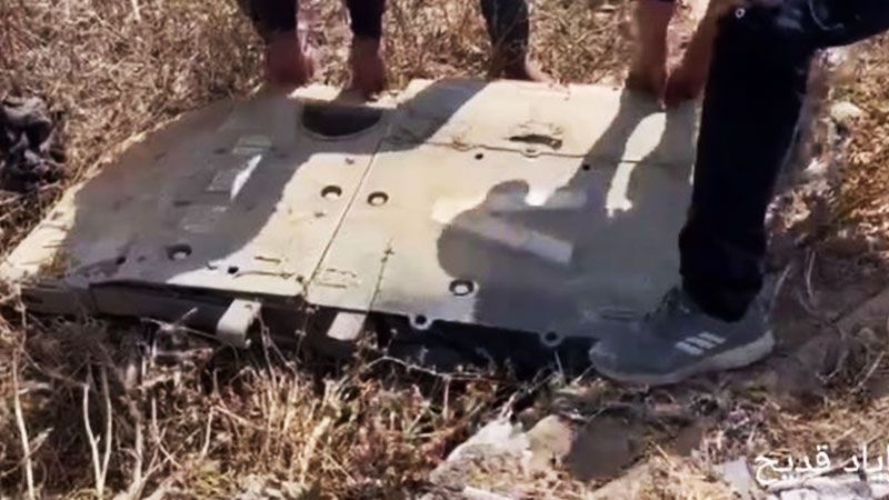 بالفيديو.. فلسطينيون يعثرون على حطام دبابة تابعة للاحتلال بخان يونس
