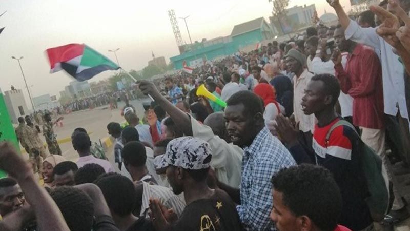 السودان: المجلس العسكري يبحث وثيقة دستور قوى التغيير