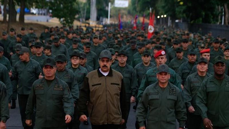 مادورو: قواتنا المسلحة موحدة ومتماسكة أكثر من أيّ وقت مضى