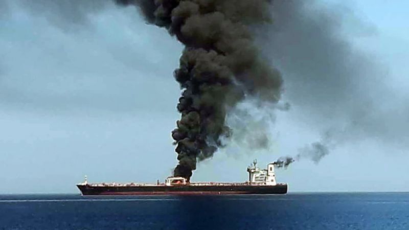 بالفيديو: مشاهد الحريق في ناقلة النفطة اليابانية المستهدفة في بحر عمان