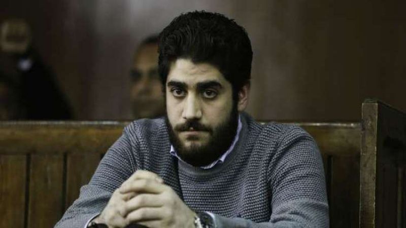 نجل مرسي يتهم السيسي ومسؤولين مصريين بقتل والده