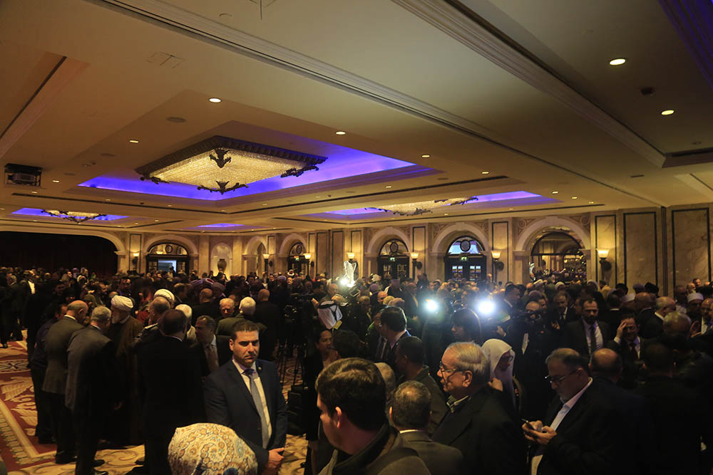 #أربعون_ربيعاً: حفل الاستقبال الذي أقامته سفار ةالجمهورية الاسلامية في بيروت بمناسبة الانتصار برعاية ظريف ـ مصور