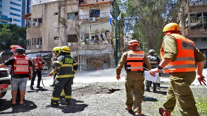 بالصور: "تل أبيب" تحترق .. و"الرد المزلزل آت"