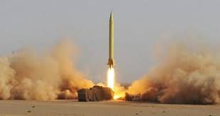 إيران تطوّر أول صاروخ بالستي أسرع من الصوت