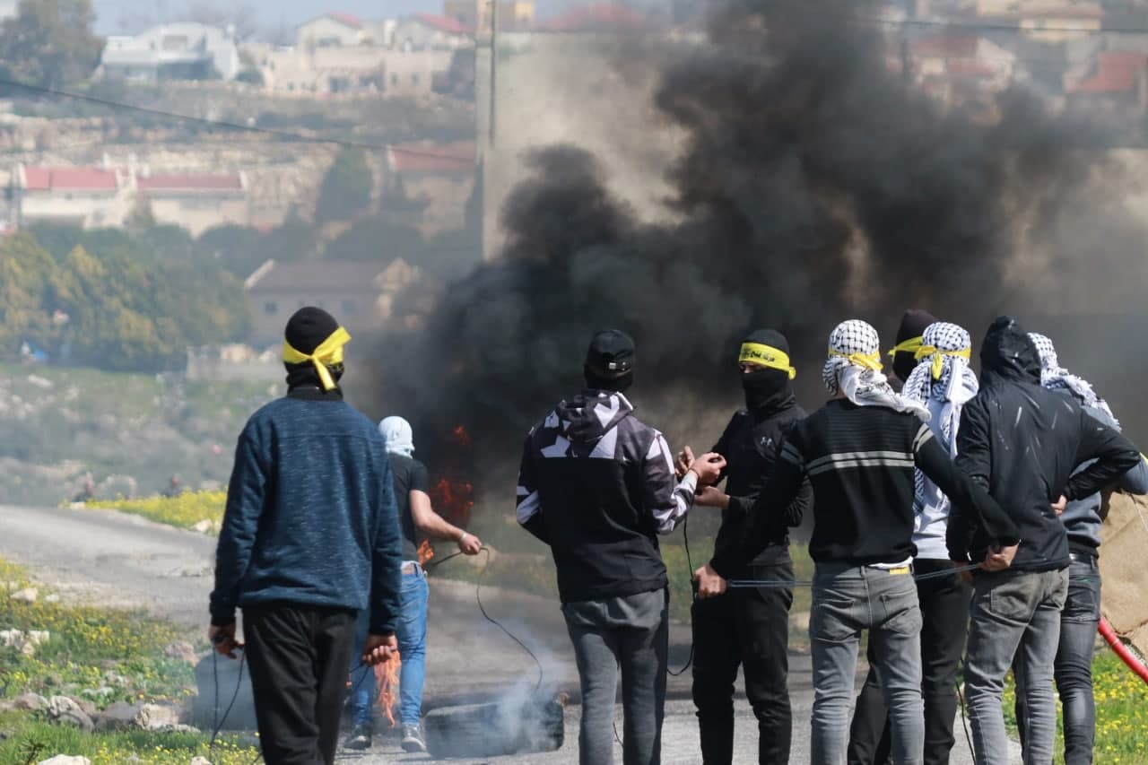 عشرات الإصابات بين الفلسطينيين بمواجهات مع الاحتلال في نابلس