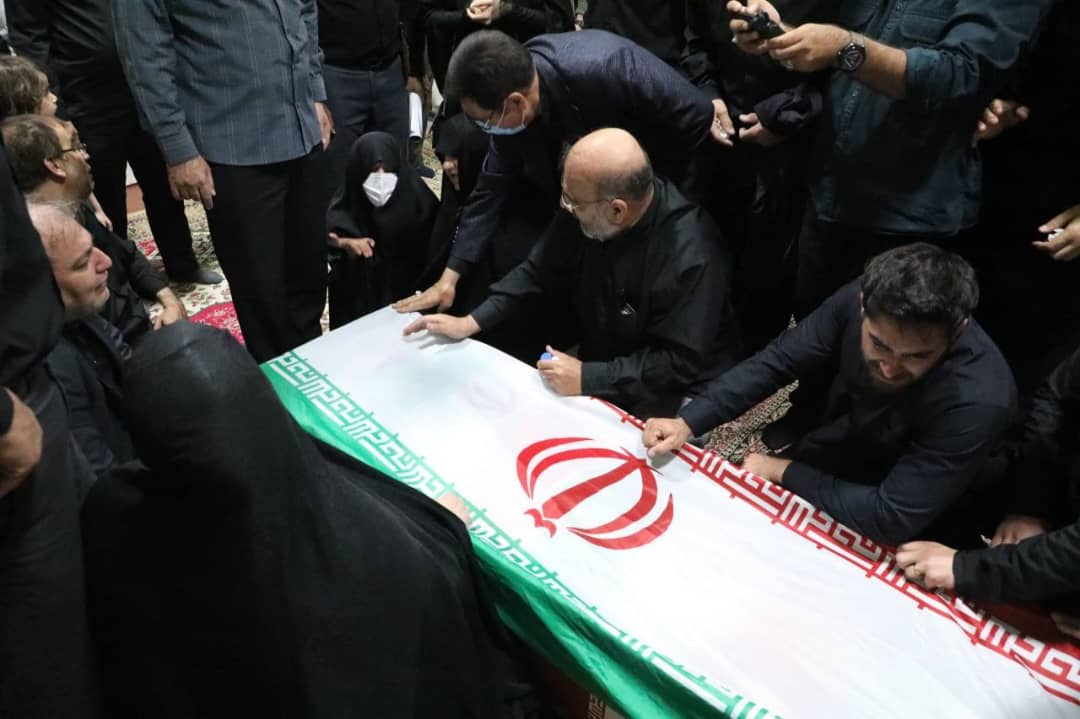 بالصور: إقامة مراسم تأبين الشهيد صياد خدايي في طهران