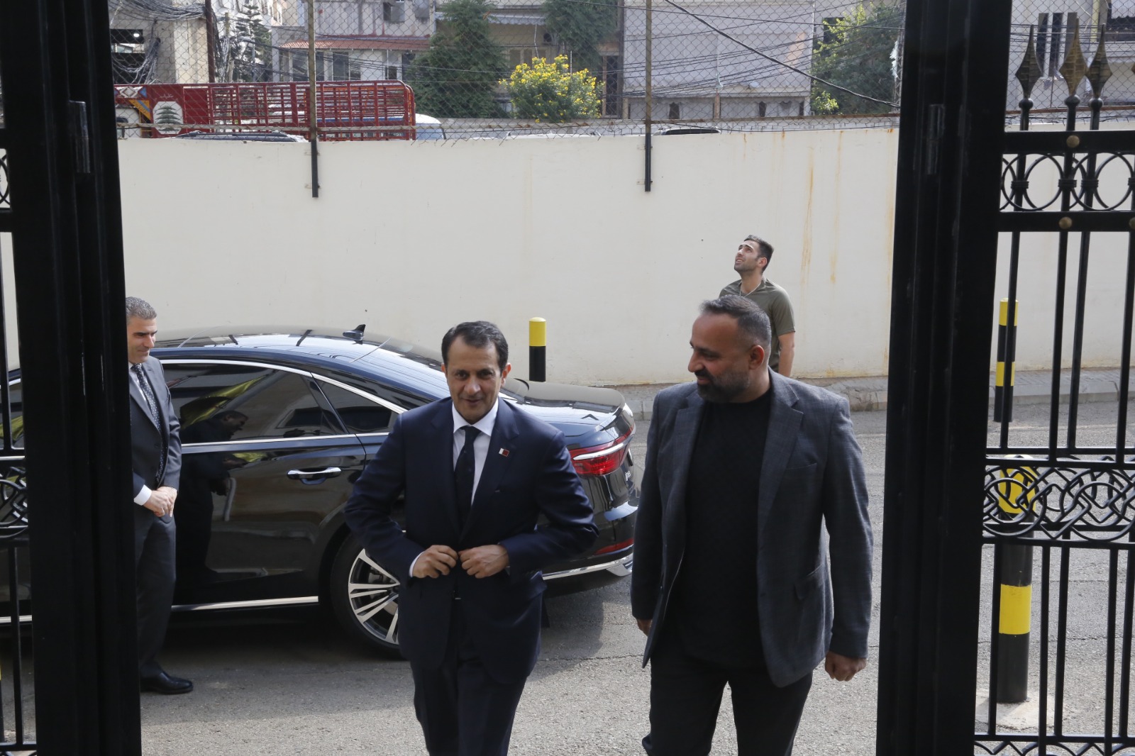 النائب رعد استقبل السفير القطري الجديد لدى لبنان في حارة حريك في زيارة تعارفية