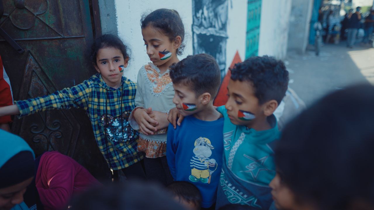 بالصور: فنانو غزَّة يُحيون يوم القدس العالمي على طريقتهم