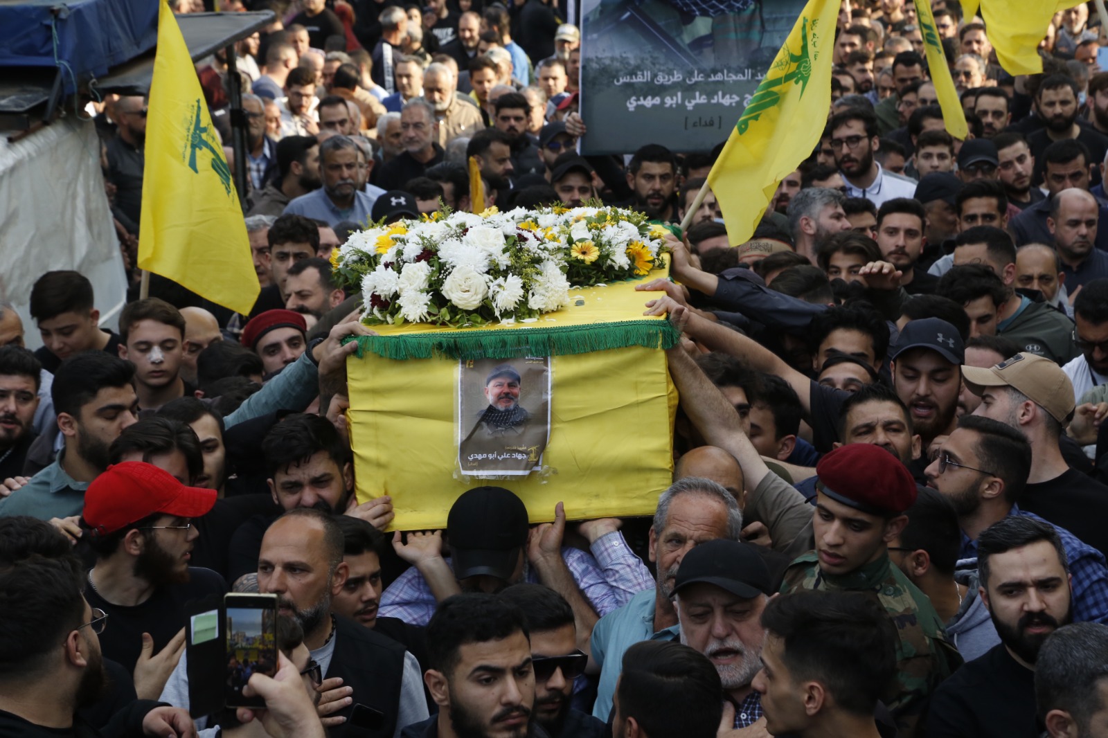 حزب الله يُشيّع الشهيد على طريق القدس جهاد أبو مهدي في روضة الحوراء زينب (ع)