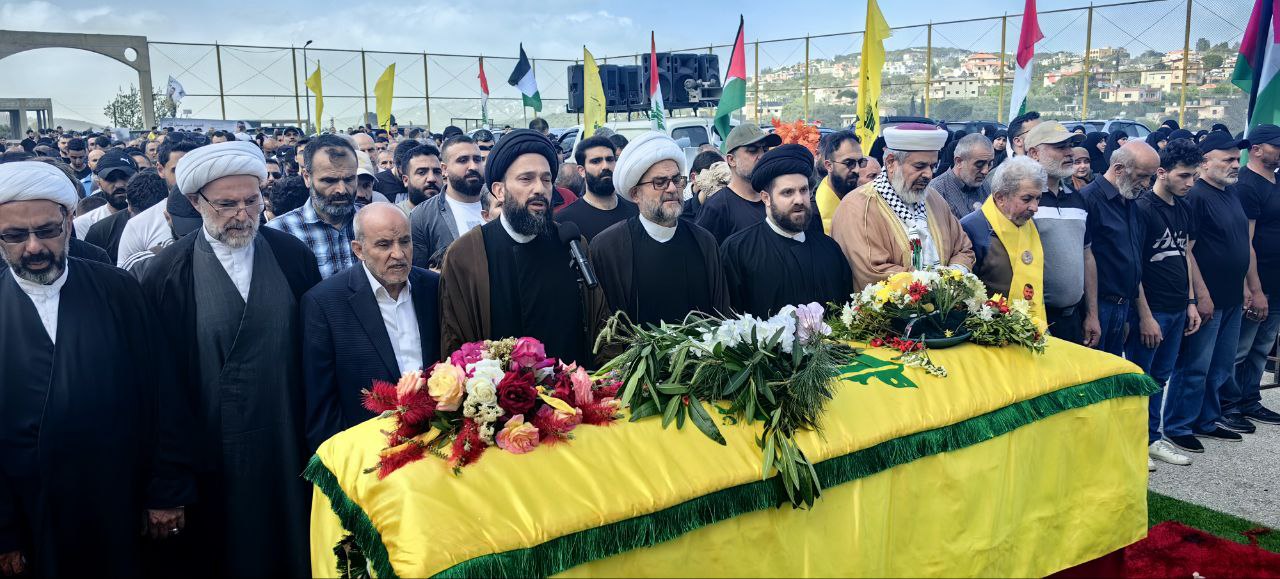 بالصور: حزب الله يشيع الشهيدين محمد الشامي وعلي حمادة في كفركلا والدوير 
